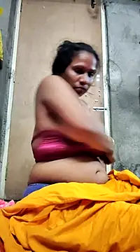 Hotty-dola online show from 28, 1, 2025