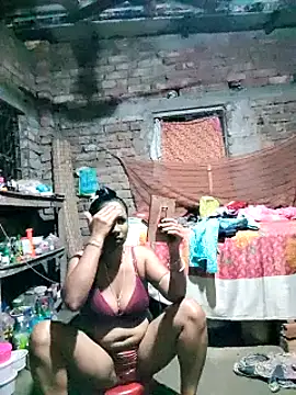 Hotty-dola online show from 23, 2, 2025