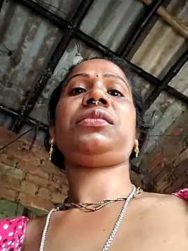 Hotty-dola online show from 25, 2, 2025