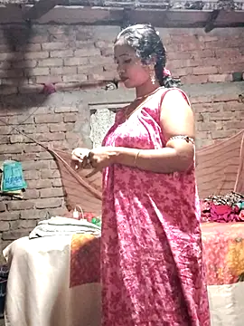 Hotty-dola online show from 6, 3, 2025