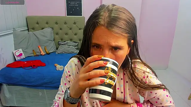 lauren rios7 online show from 15, 2, 2025