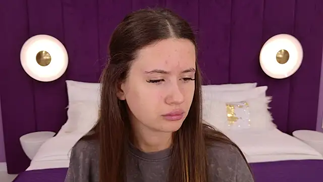 milaleoneli online show from 17, 3, 2025