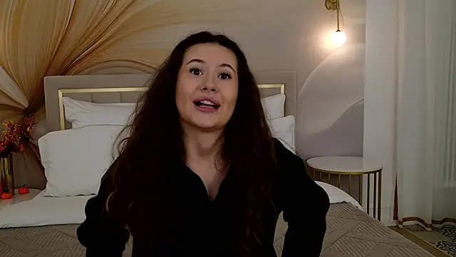 milaleoneli online show from 3, 11, 2025