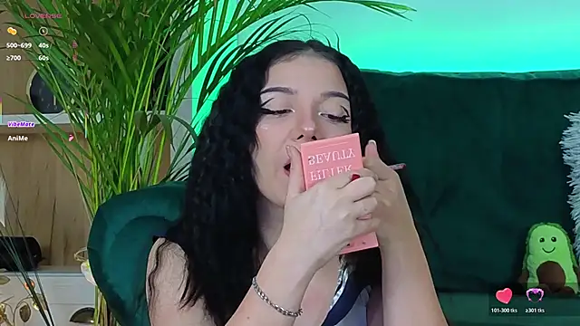 AveryWillow online show from 20, 10, 2025