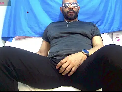 bruce bigg online show from 5, 4, 2026