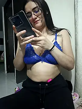 Hanna Kinsley online show from 5, 2, 2025