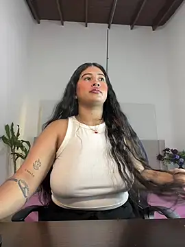 AliceMayer1 online show from 24, 2, 2025