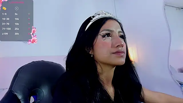 naomiii   online show from 25, 9, 2025