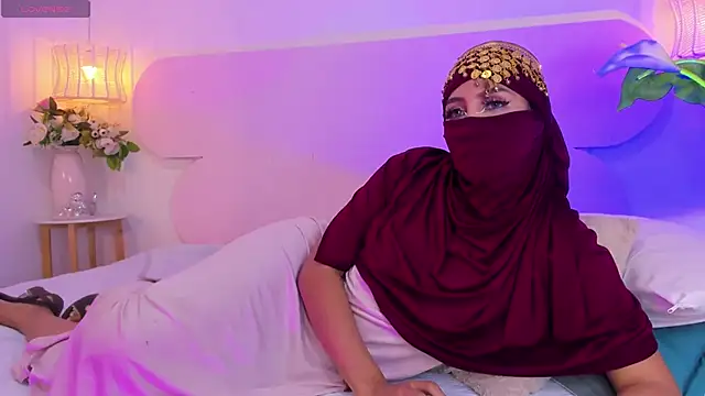 naomiii   online show from 18, 10, 2025