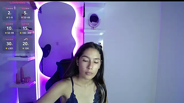 AMBER LOVE22 online show from 8, 9, 2025