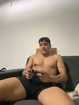 LCarreraa online show from 28, 1, 2025