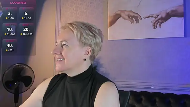 Nika Smit online show from 28, 11, 2025