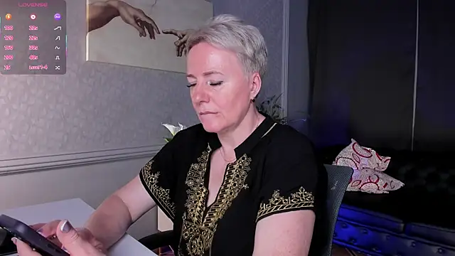 Nika Smit online show from 26, 6, 2026