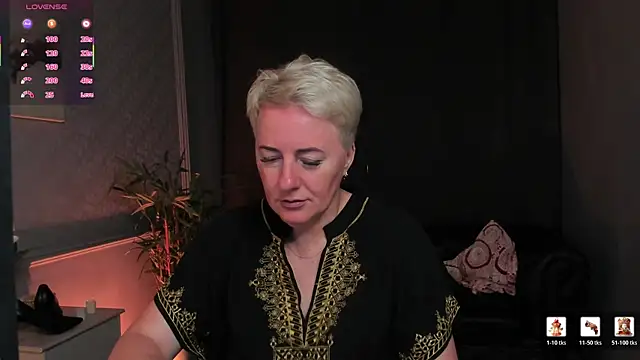 Nika Smit online show from 4, 7, 2026