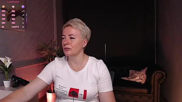 Nika Smit online show from 5, 7, 2026