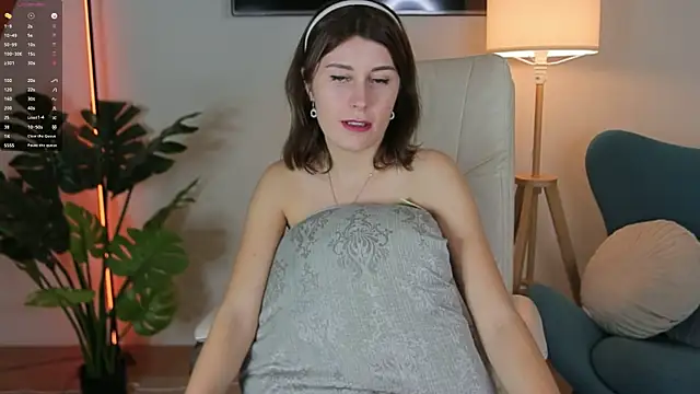 Snapshot of Hailey_Green chatting on 28, 1, 2025 Hailey Green online show from 28, 1, 2025