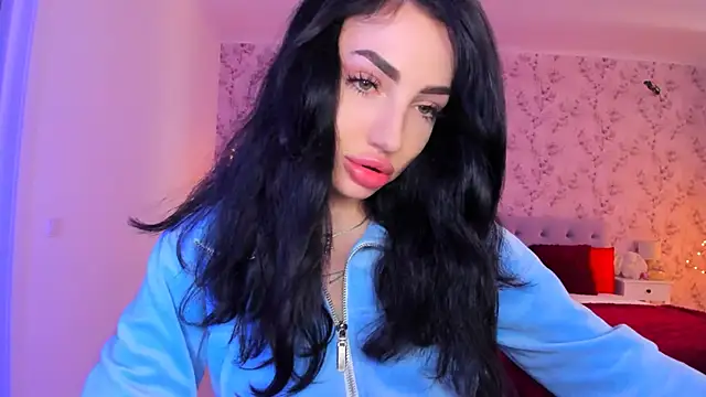 NancyLovee  online show from 17, 4, 2026