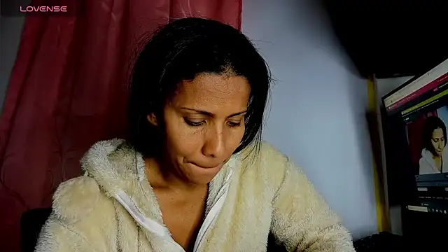 Nenita Hot  online show from 10, 9, 2025