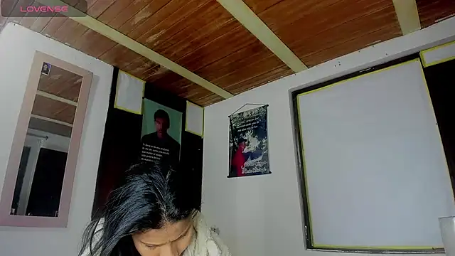 Nenita Hot  online show from 27, 9, 2025