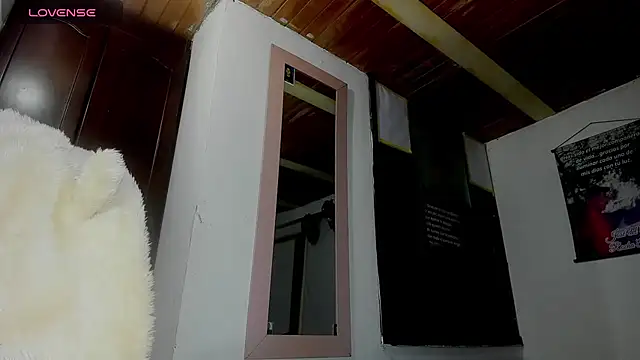 Nenita Hot  online show from 3, 10, 2025