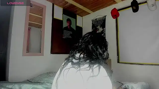 Nenita Hot  online show from 10, 10, 2025