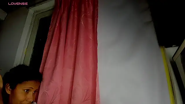 Nenita Hot  online show from 11, 10, 2025