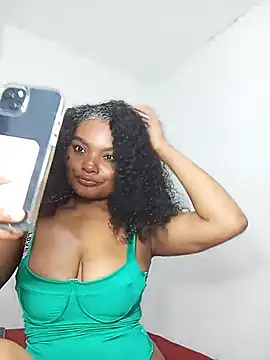 Snapshot of gianna_smith chatting on 30, 5, 2026 gianna smith online show from 30, 5, 2026