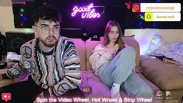 MrAndMrsSavage online show from 22, 12, 2024
