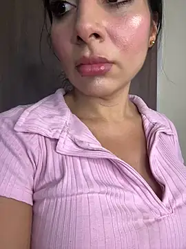 Snapshot of MOMALANA chatting on 27, 5, 2026 MOMALANA online show from 27, 5, 2026