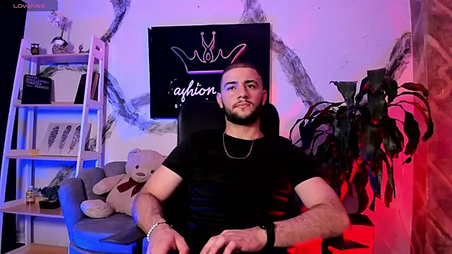 MaximusDick1  online show from 6, 1, 2026