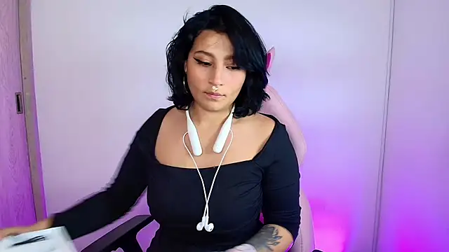 Snapshot of Pauilina chatting on 13, 1, 2025 Pauilina online show from 13, 1, 2025