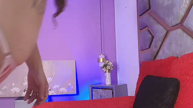 BRITHANY SPARK online show from 27, 11, 2025