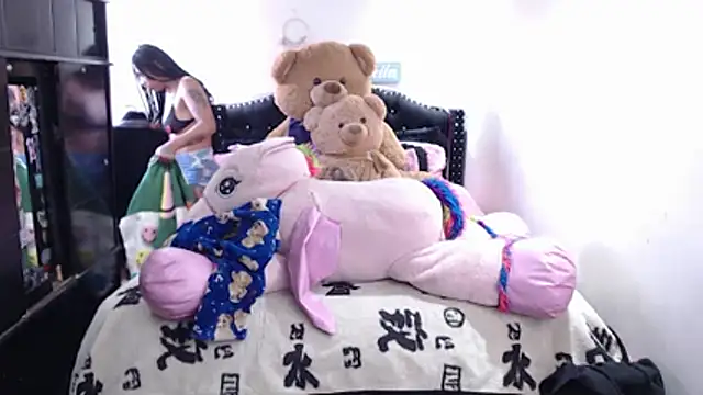 devi black13  online show from 8, 4, 2026