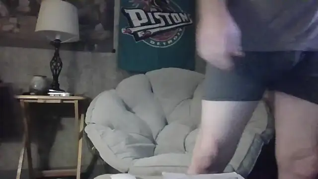 Snapshot of Edward_LongCock chatting on 4, 6, 2026 Edward LongCock online show from 4, 6, 2026