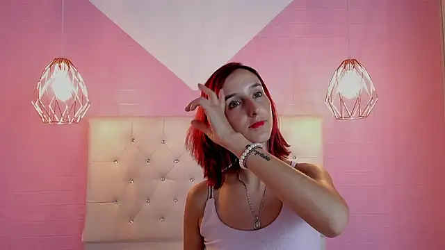 Snapshot of Ambar_Roux_ chatting on 3, 2, 2025 Ambar Roux  online show from 3, 2, 2025