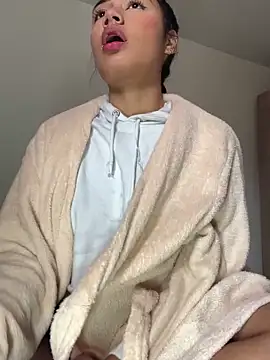 Snapshot of _Luana chatting on 30, 12, 2024  Luana online show from 30, 12, 2024