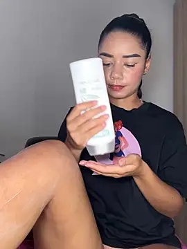 Snapshot of _Luana chatting on 9, 9, 2025  Luana online show from 9, 9, 2025