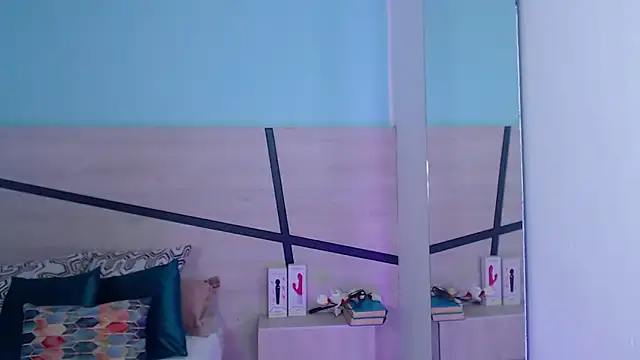 violeta leon online show from 5, 1, 2025