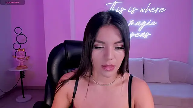 Snapshot of ValeriaRoldanX chatting on 14, 1, 2025 ValeriaRoldanX online show from 14, 1, 2025