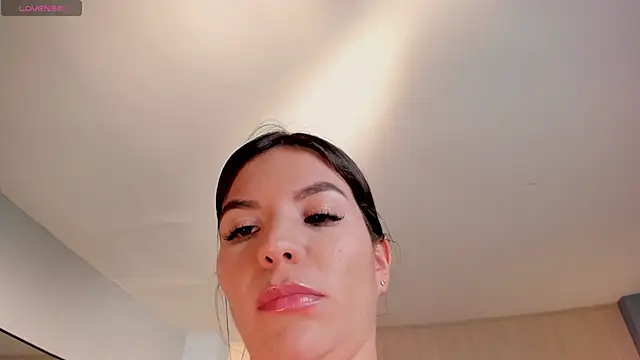 Snapshot of ValeriaRoldanX chatting on 15, 1, 2025 ValeriaRoldanX online show from 15, 1, 2025