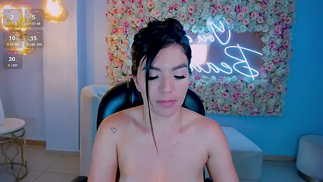Snapshot of ValeriaRoldanX chatting on 5, 2, 2025 ValeriaRoldanX online show from 5, 2, 2025