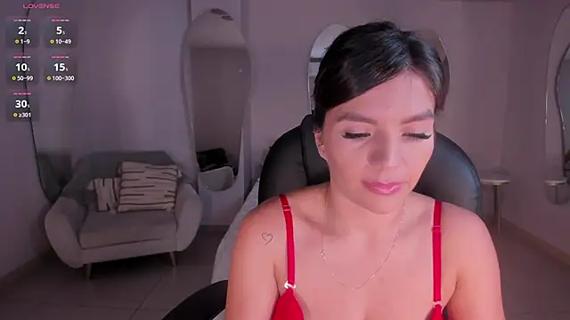 Snapshot of ValeriaRoldanX chatting on 15, 2, 2025 ValeriaRoldanX online show from 15, 2, 2025