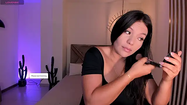 Snapshot of ValeriaRoldanX chatting on 10, 5, 2026 ValeriaRoldanX online show from 10, 5, 2026