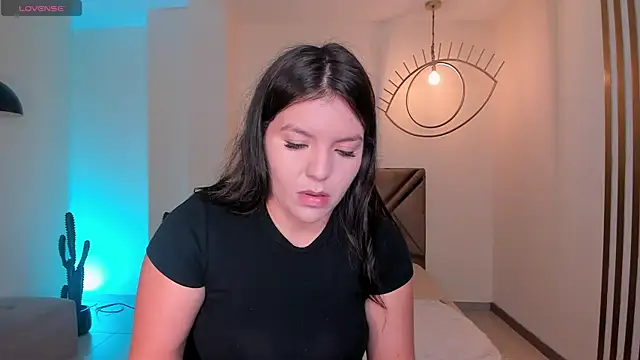 Snapshot of ValeriaRoldanX chatting on 23, 5, 2026 ValeriaRoldanX online show from 23, 5, 2026