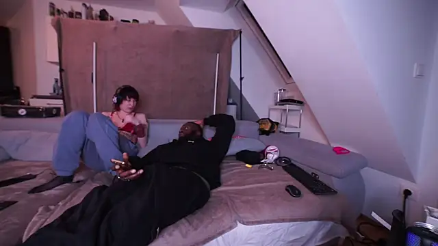 MacTroy online show from 31, 12, 2024