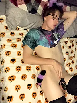 YourFavTwinkie online show from 29, 9, 2025