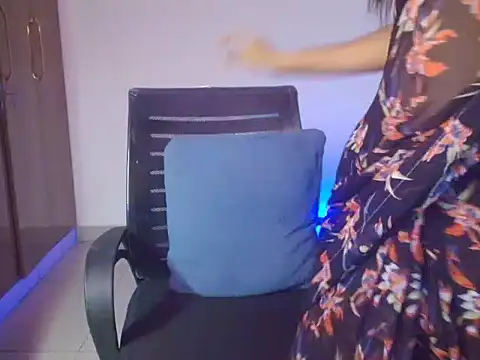 Snapshot of CUTE_princess_143 chatting on 21, 7, 2026 CUTE princess 143 online show from 21, 7, 2026
