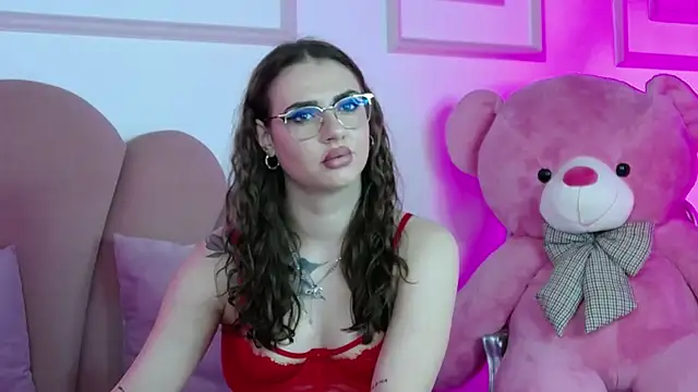 Abby  White online show from 28, 11, 2025