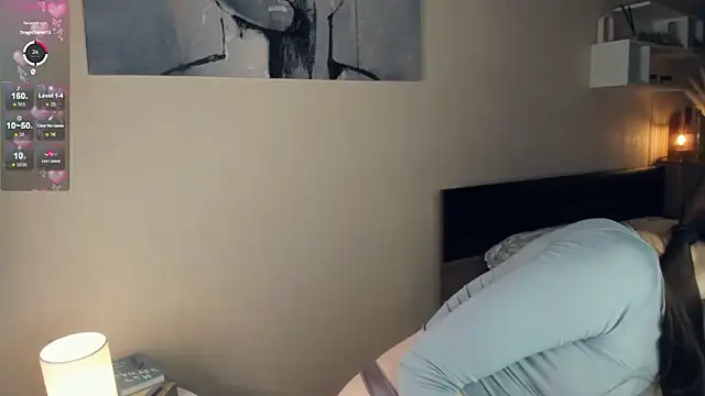 MaryJacksoon online show from 17, 3, 2025