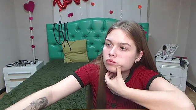 Snapshot of LaraPika chatting on 18, 3, 2025 LaraPika online show from 18, 3, 2025
